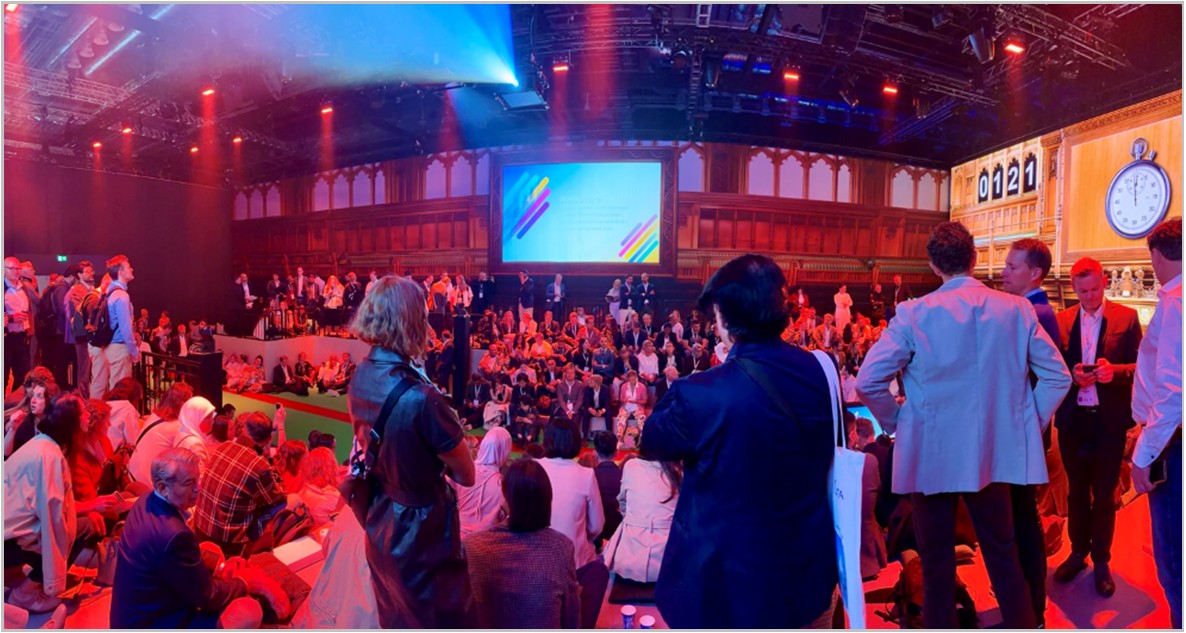 Lens-vs.-Laser Debate Heats Up at ESCRS Congress as New Refractive Technologies are Launched